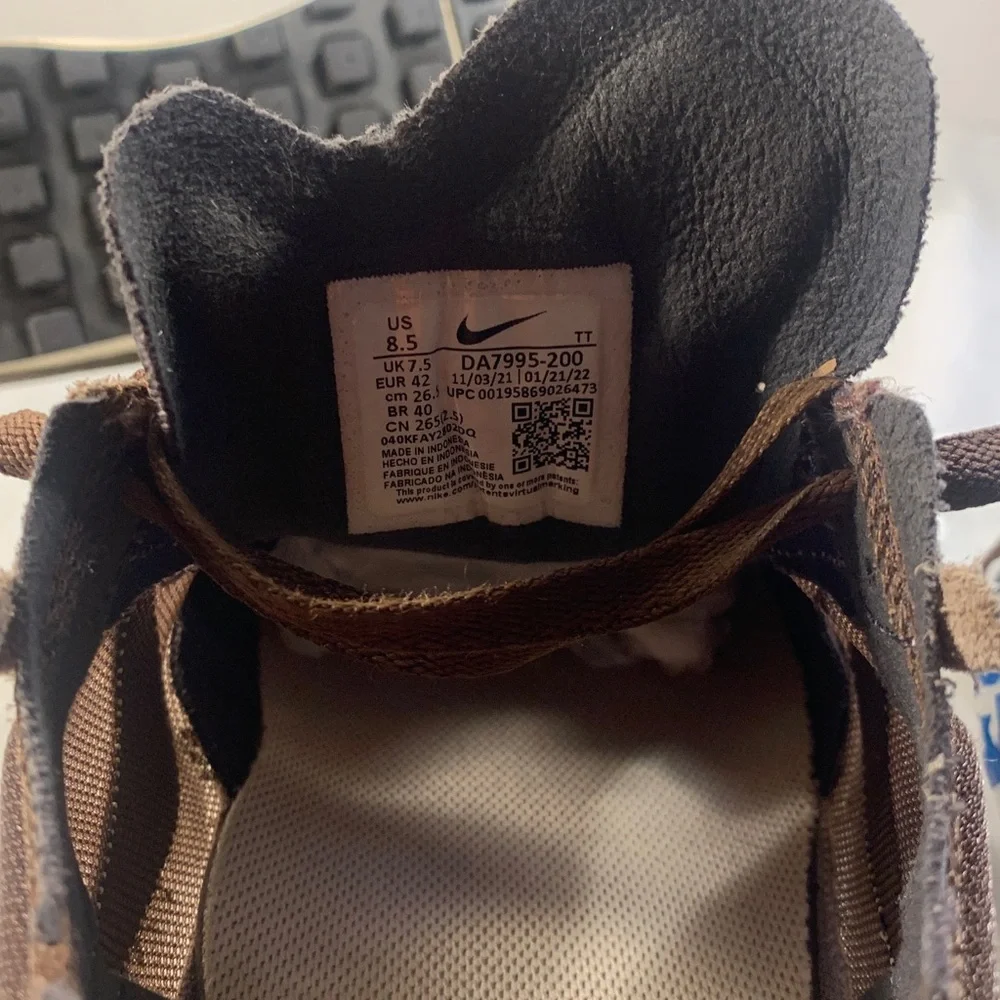 Nike waffle one